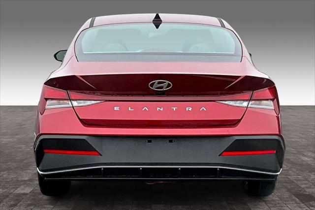 new 2024 Hyundai Elantra car, priced at $25,100