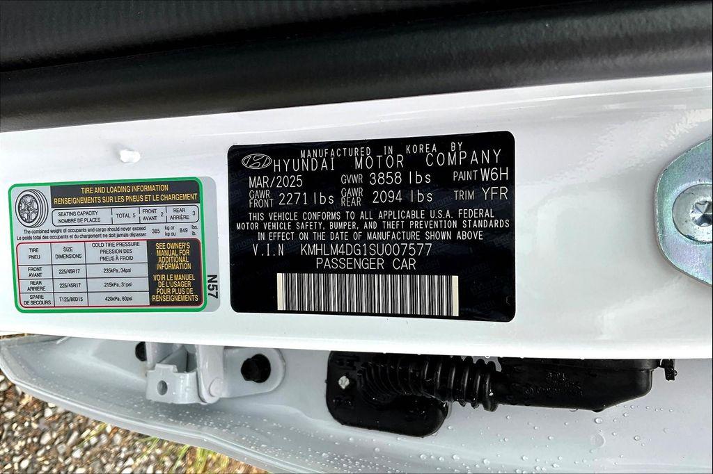 new 2025 Hyundai Elantra car, priced at $25,465