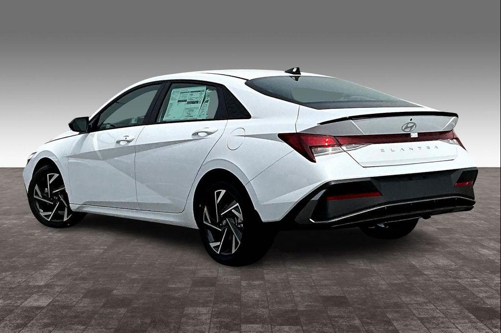 new 2025 Hyundai Elantra car, priced at $25,465