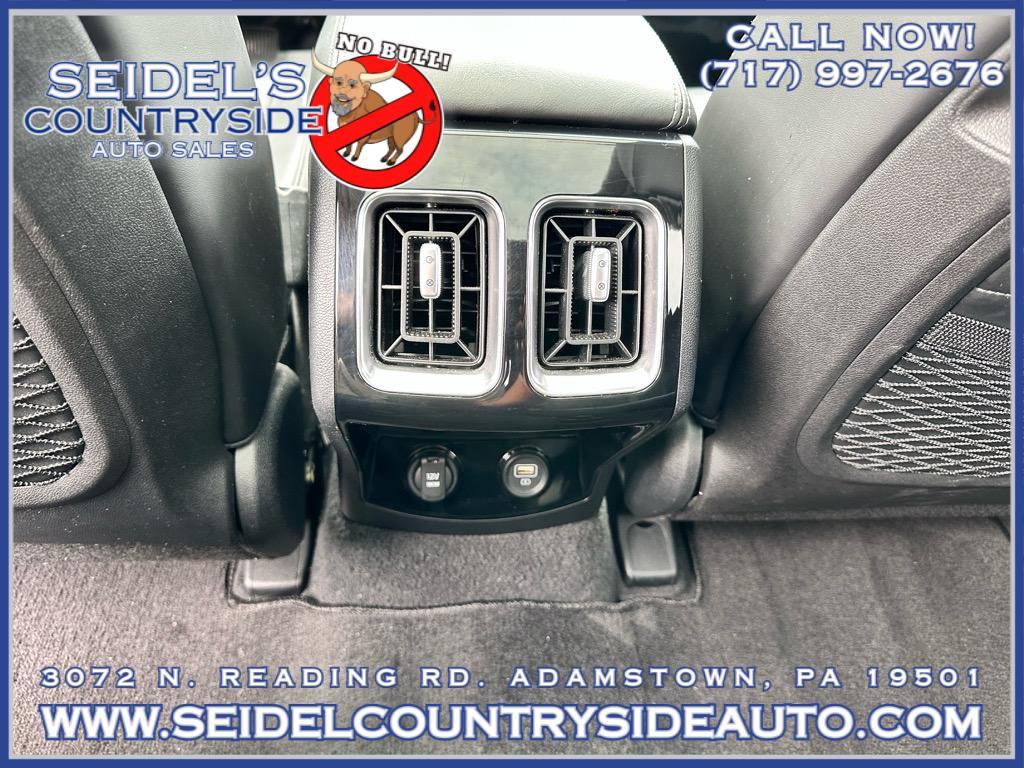 used 2023 Kia Sorento car, priced at $30,888
