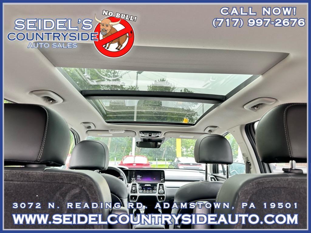 used 2023 Kia Sorento car, priced at $30,888