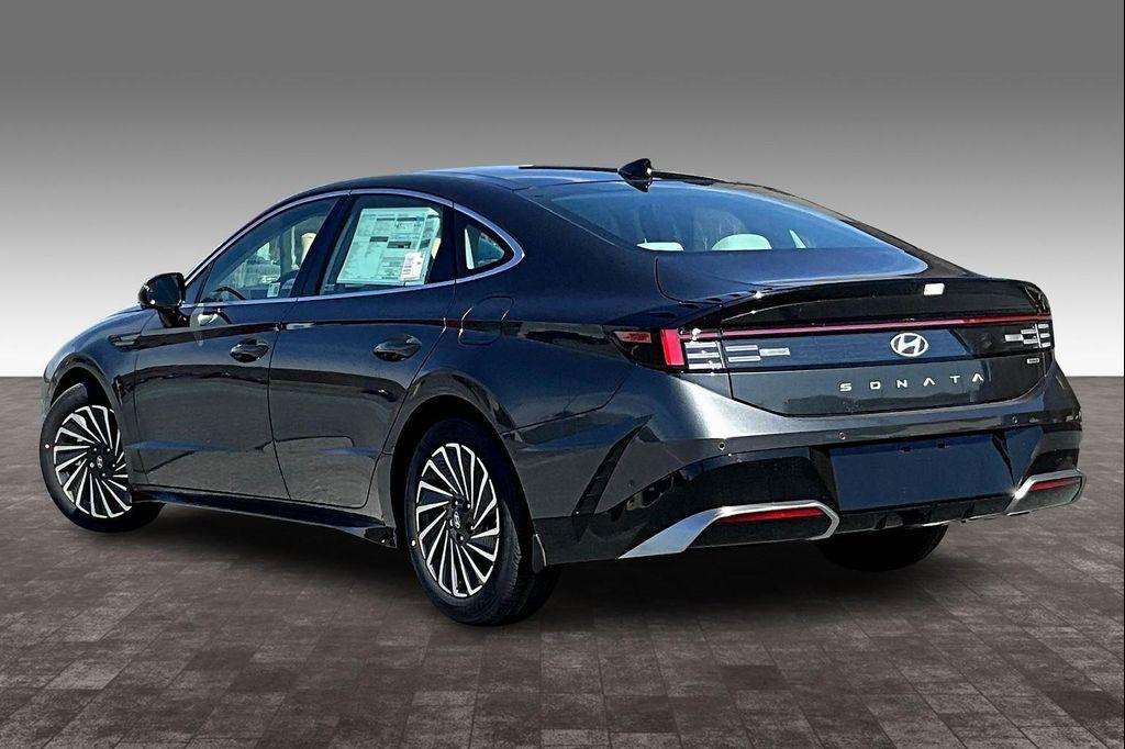 new 2025 Hyundai Sonata Hybrid car, priced at $39,410