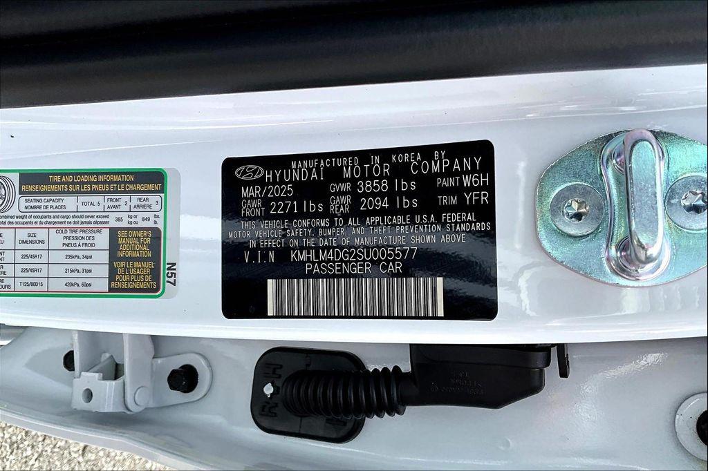 new 2025 Hyundai Elantra car, priced at $25,510