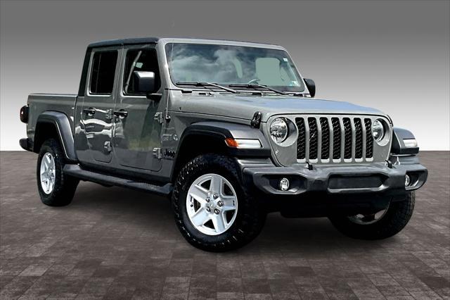 used 2020 Jeep Gladiator car, priced at $32,284