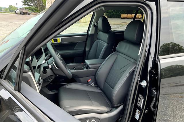 new 2025 Hyundai Santa Fe car, priced at $41,029