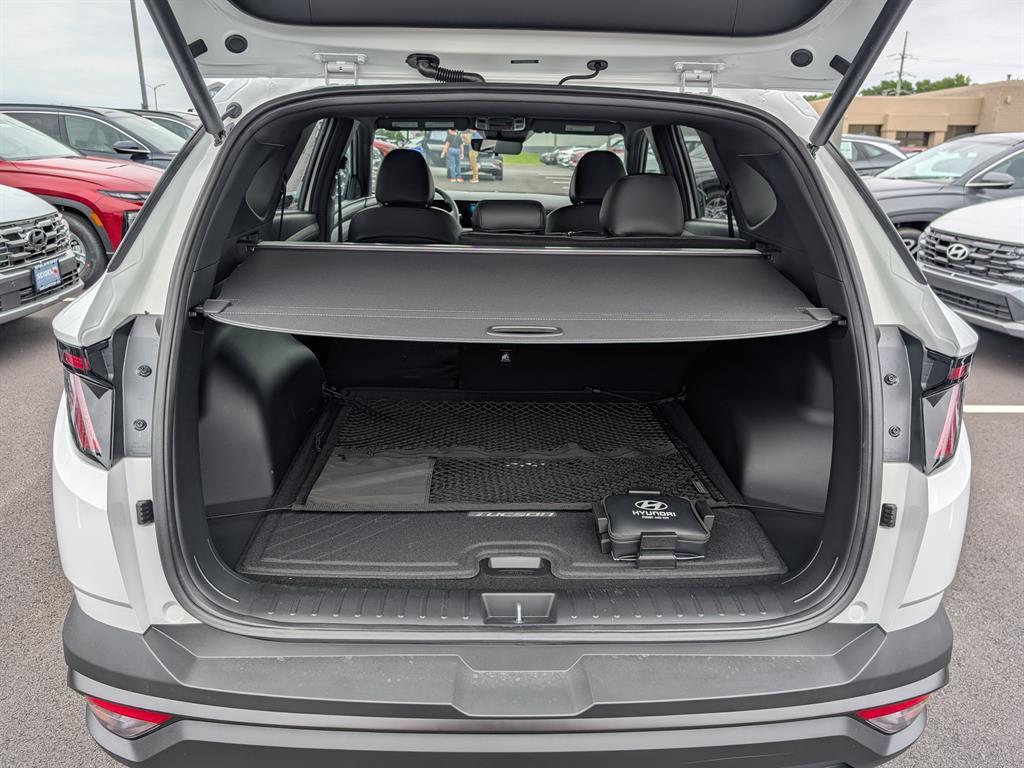 new 2025 Hyundai Tucson car, priced at $37,595