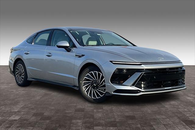 new 2025 Hyundai Sonata Hybrid car, priced at $39,385