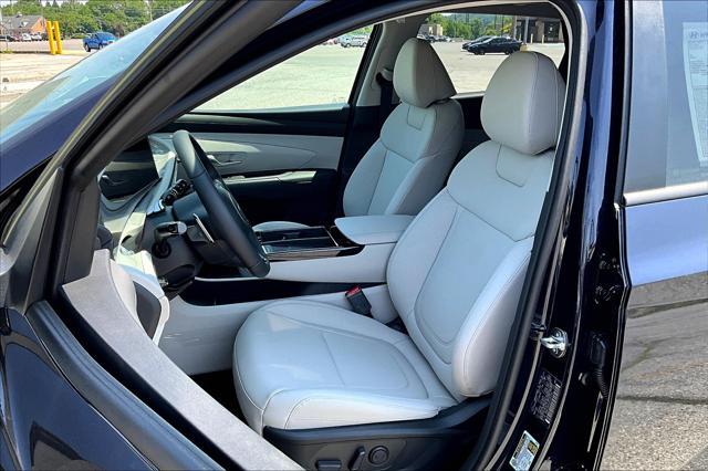 new 2025 Hyundai TUCSON Hybrid car, priced at $37,915