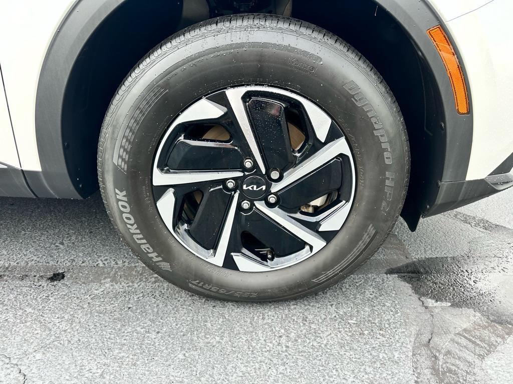 used 2023 Kia Sportage Hybrid car, priced at $27,661