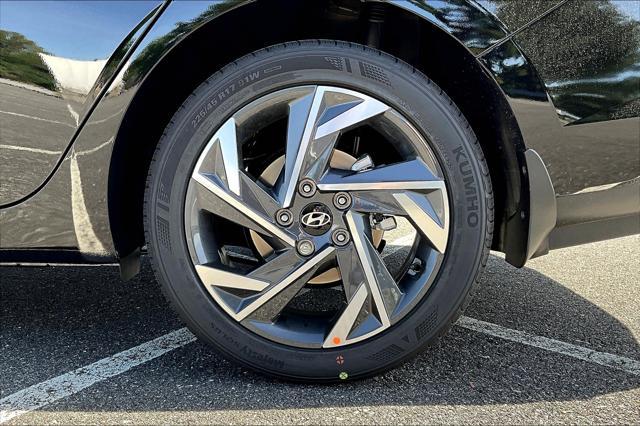 new 2025 Hyundai Elantra car, priced at $25,010