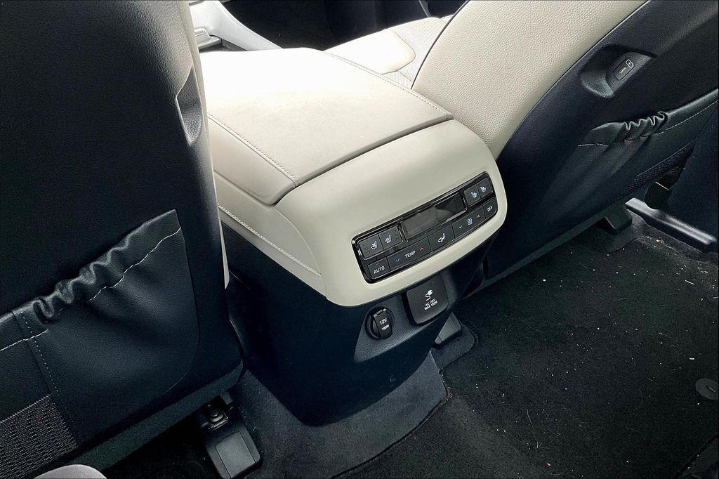 used 2024 Hyundai Palisade car, priced at $44,988