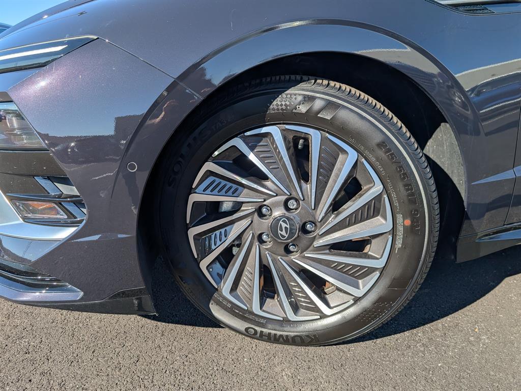 used 2024 Hyundai Sonata Hybrid car, priced at $33,288