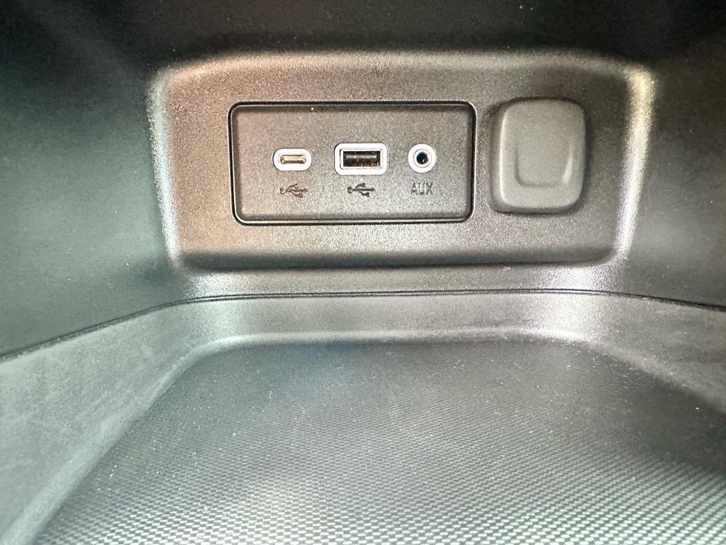 used 2022 Chevrolet Equinox car, priced at $21,872