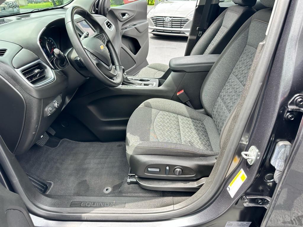 used 2022 Chevrolet Equinox car, priced at $21,872