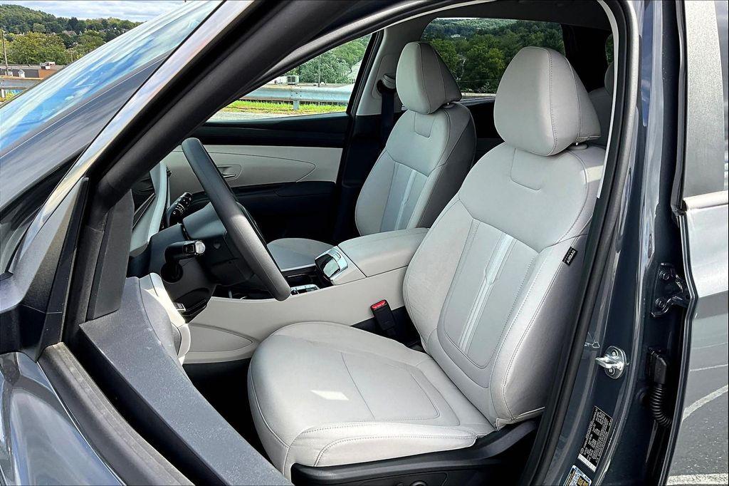 new 2025 Hyundai Tucson car, priced at $34,085