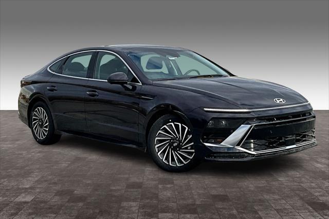 new 2025 Hyundai Sonata Hybrid car, priced at $39,140