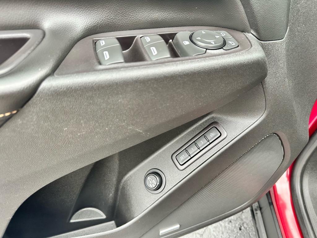 used 2021 Chevrolet Equinox car, priced at $20,937