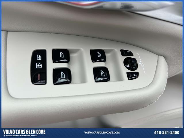 used 2023 Volvo XC90 Recharge Plug-In Hybrid car, priced at $58,000