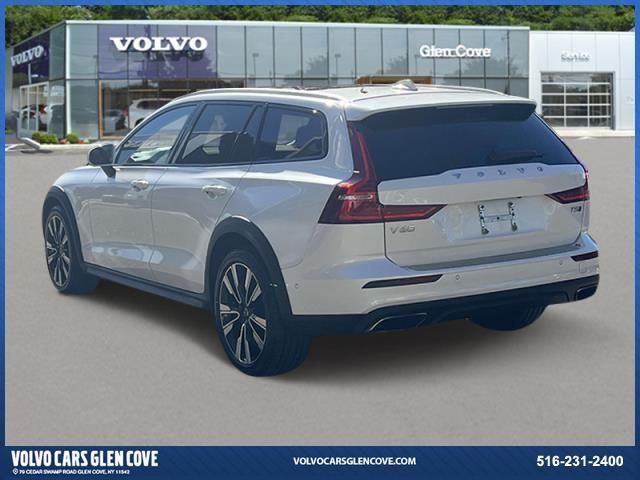 used 2022 Volvo V60 Cross Country car, priced at $35,000