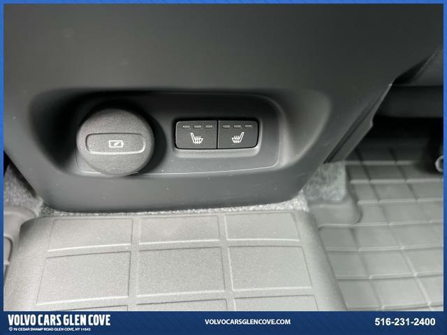 used 2025 Volvo XC40 car, priced at $39,500