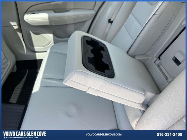 used 2022 Volvo S60 Recharge Plug-In Hybrid car, priced at $35,500