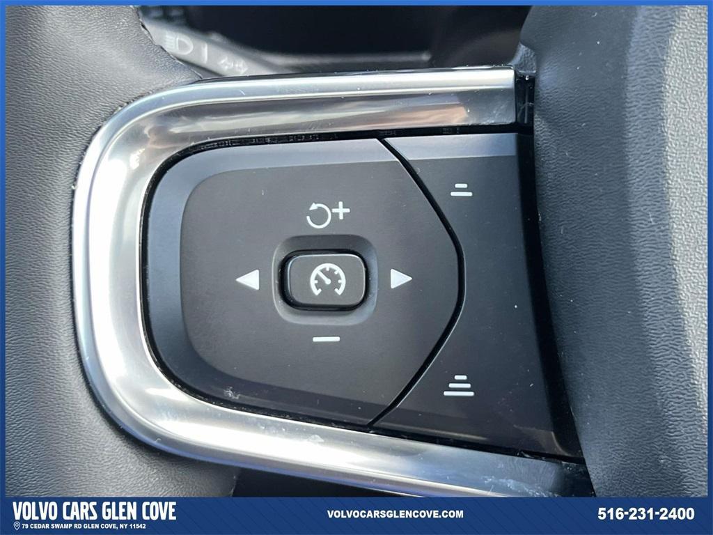 used 2022 Volvo XC40 car, priced at $29,000