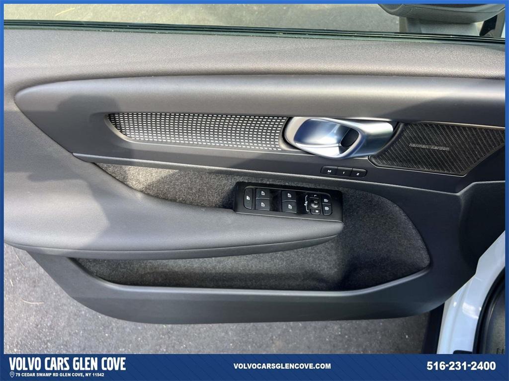 used 2022 Volvo XC40 car, priced at $29,000