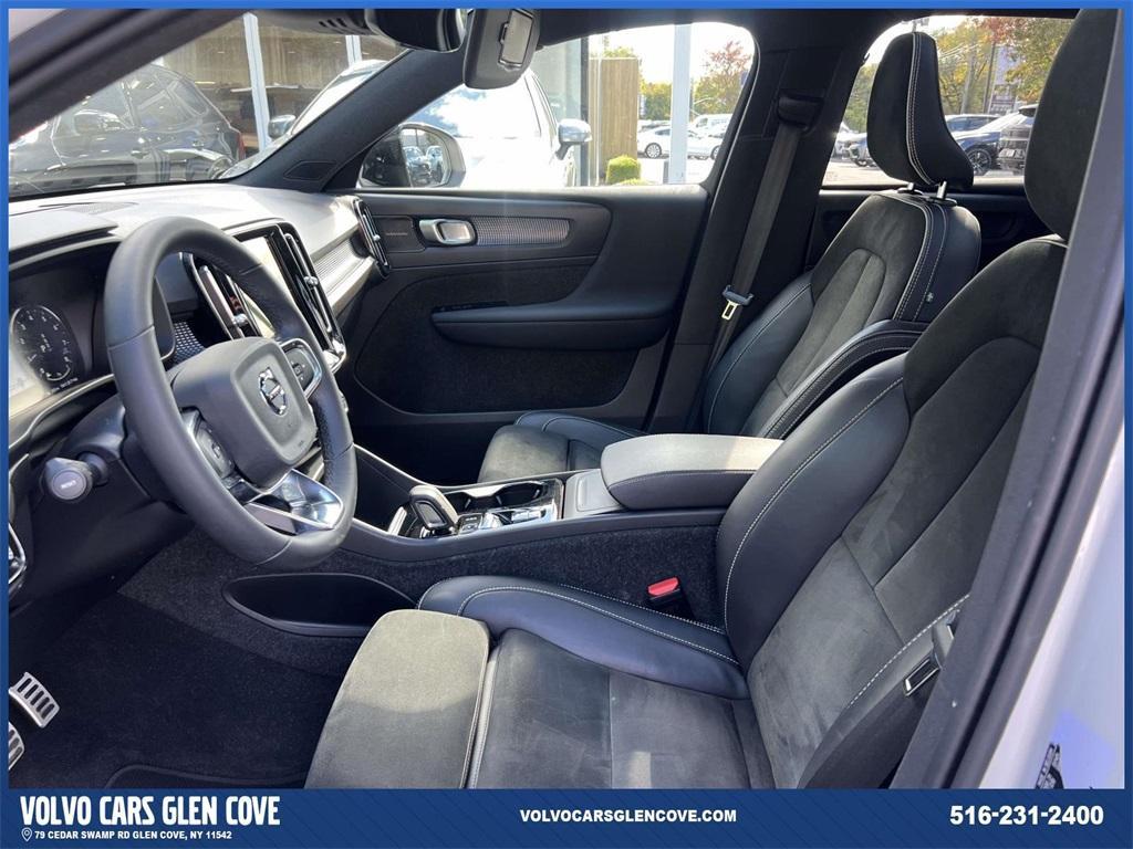 used 2022 Volvo XC40 car, priced at $29,000