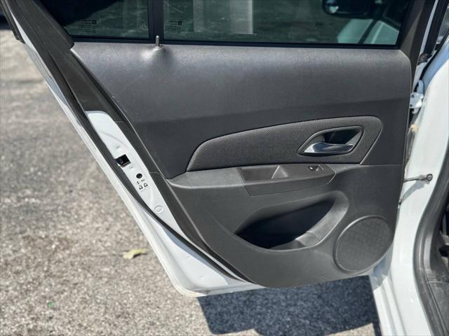 used 2015 Chevrolet Cruze car, priced at $5,995