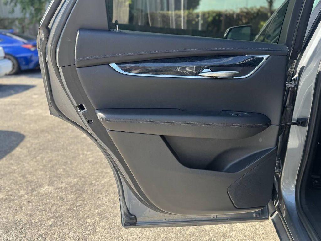 used 2021 Cadillac XT5 car, priced at $16,995