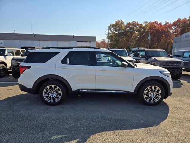 new 2025 Ford Explorer car, priced at $49,595