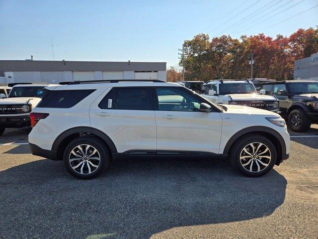 new 2025 Ford Explorer car, priced at $49,600