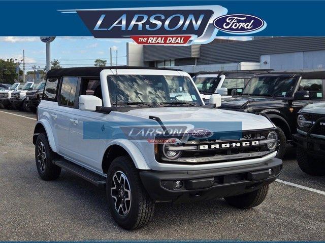 new 2024 Ford Bronco car, priced at $52,015