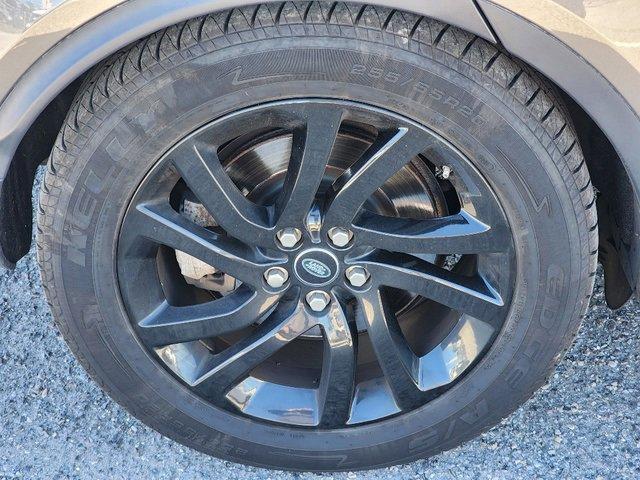 used 2018 Land Rover Discovery car, priced at $18,400