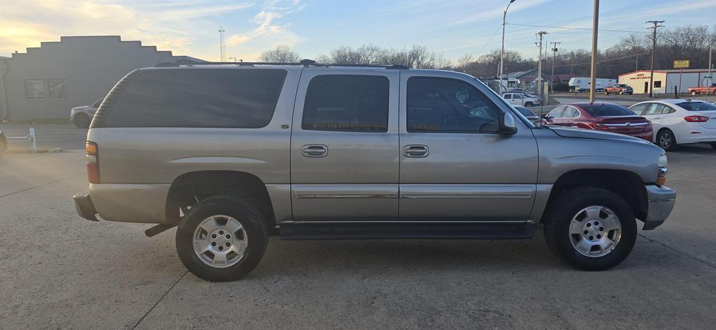 used 2001 Chevrolet Suburban car, priced at $2,950