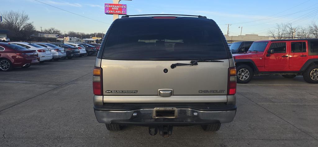 used 2001 Chevrolet Suburban car, priced at $2,950