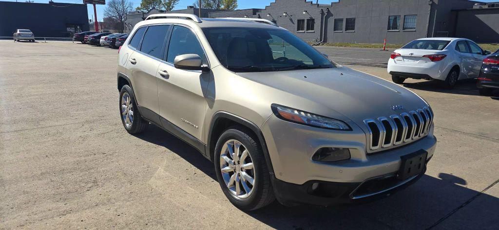 used 2015 Jeep Cherokee car, priced at $10,950