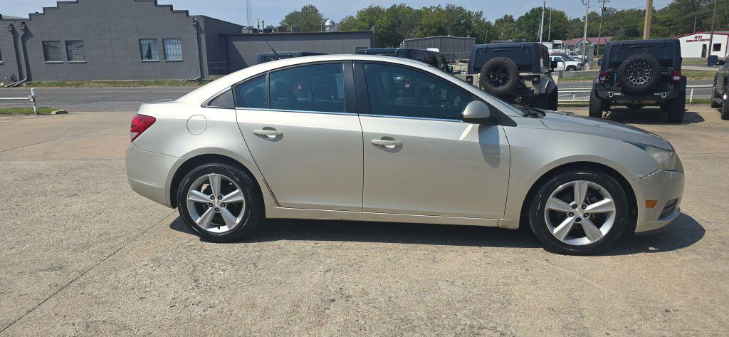 used 2014 Chevrolet Cruze car, priced at $3,880