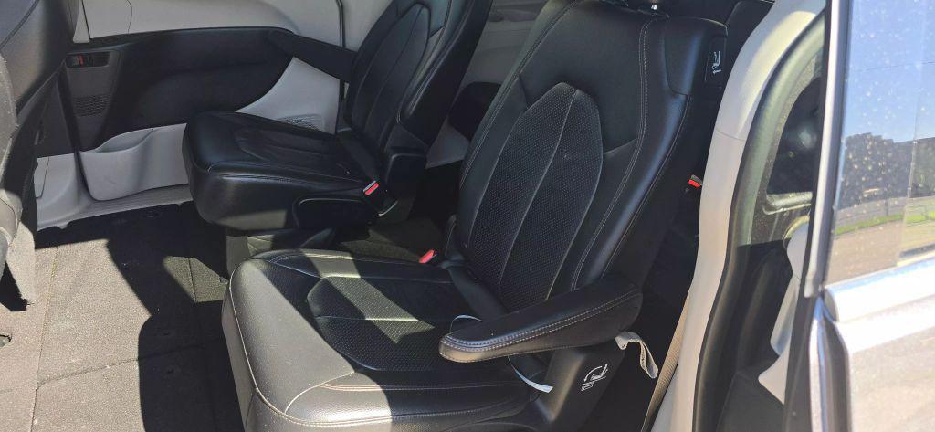 used 2018 Chrysler Pacifica car, priced at $13,650