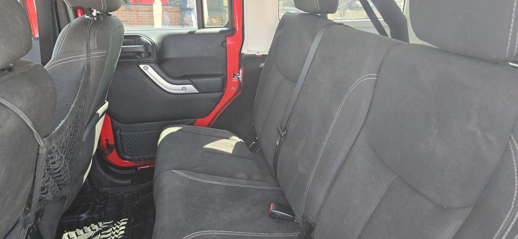 used 2015 Jeep Wrangler Unlimited car, priced at $20,950