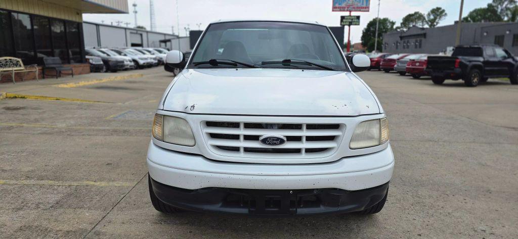 used 2001 Ford F-150 car, priced at $2,950