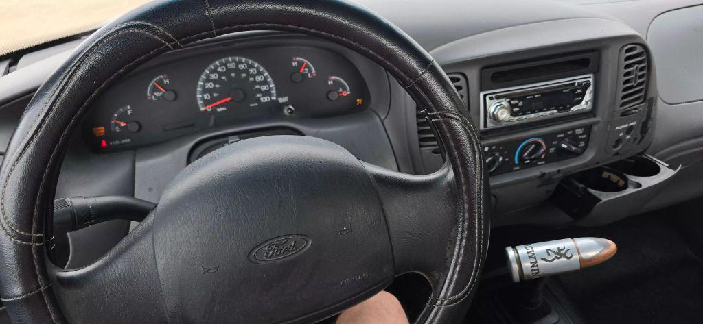 used 2001 Ford F-150 car, priced at $2,950