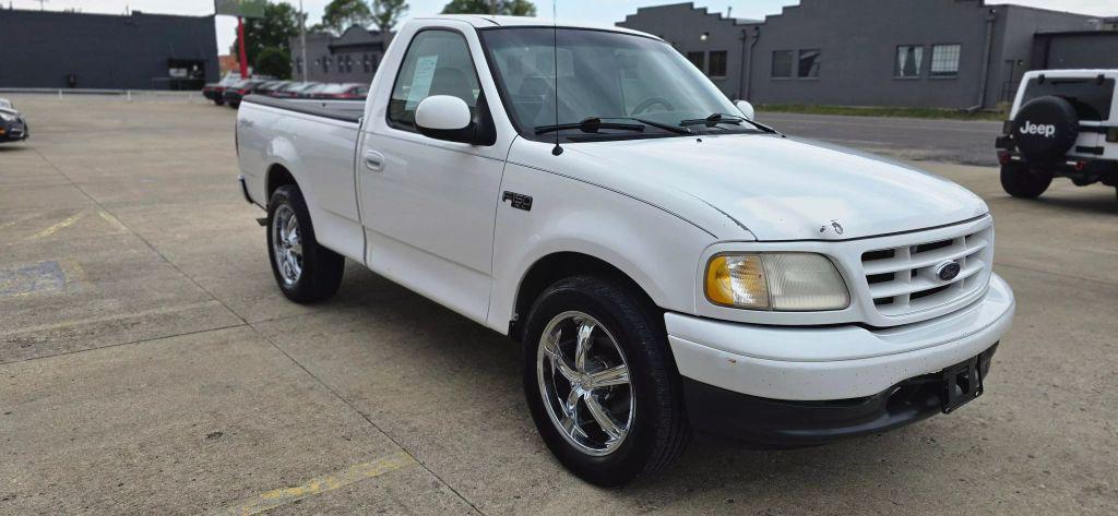 used 2001 Ford F-150 car, priced at $2,950