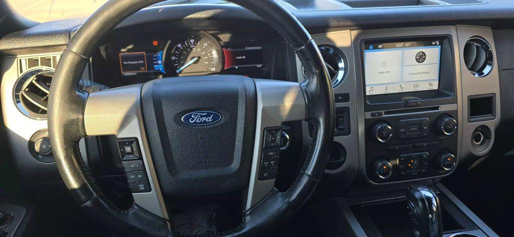 used 2017 Ford Expedition car