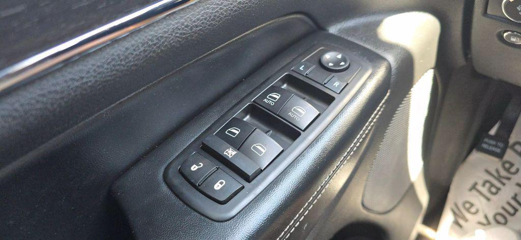 used 2015 Jeep Grand Cherokee car, priced at $12,650