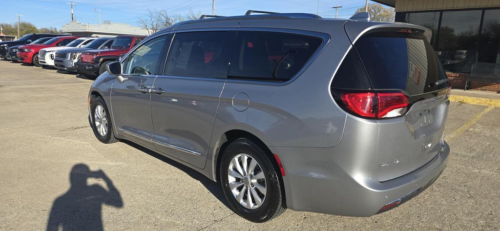 used 2018 Chrysler Pacifica car, priced at $12,950