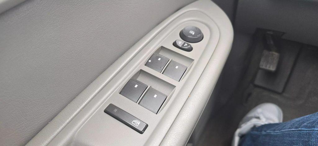 used 2014 Chevrolet Traverse car, priced at $9,950