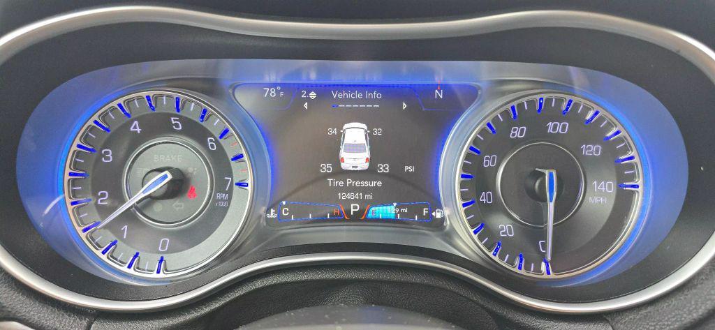 used 2018 Chrysler 300 car