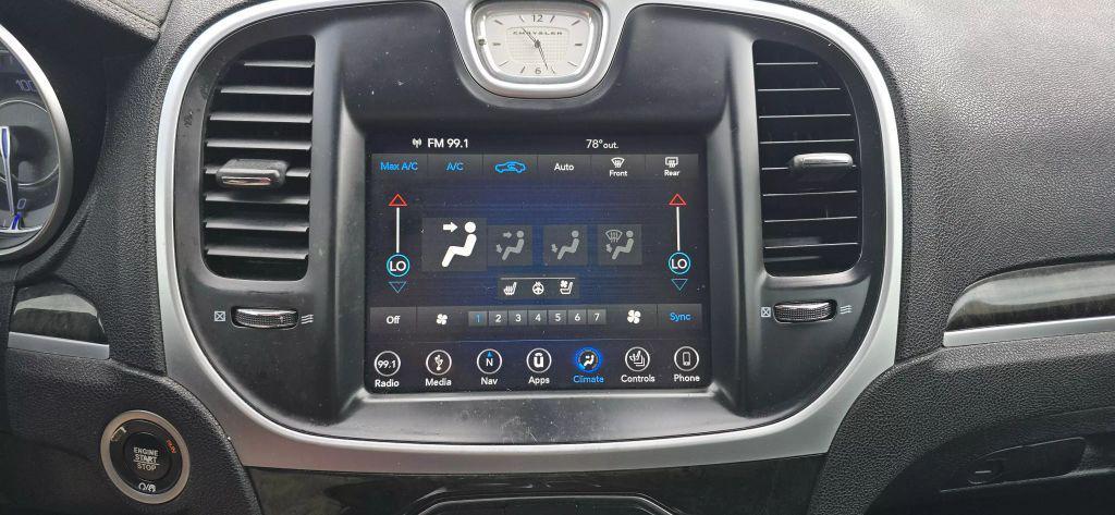 used 2018 Chrysler 300 car