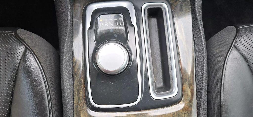 used 2018 Chrysler 300 car